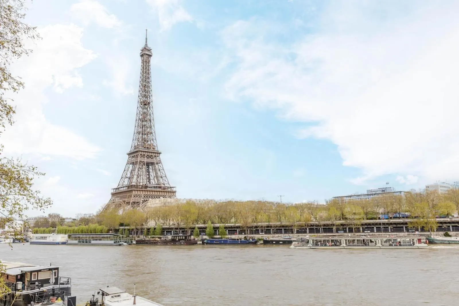Grand Studio Moderne Tour Eiffel Apartment Paris France